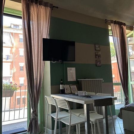 Bon Bon Del Corso Con Terrazzo E Aria Condizionata Apartment Asti Luaran gambar