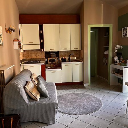 Bon Bon Del Corso Con Terrazzo E Aria Condizionata Apartment Asti Luaran gambar