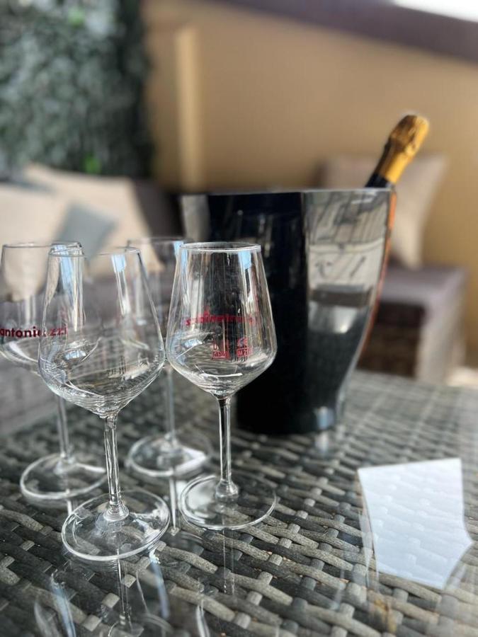 Bon Bon Del Corso Con Terrazzo E Aria Condizionata Apartment Asti Luaran gambar
