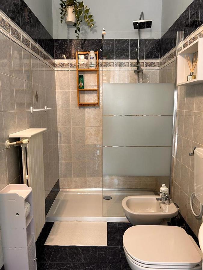 Bon Bon Del Corso Con Terrazzo E Aria Condizionata Apartment Asti Luaran gambar