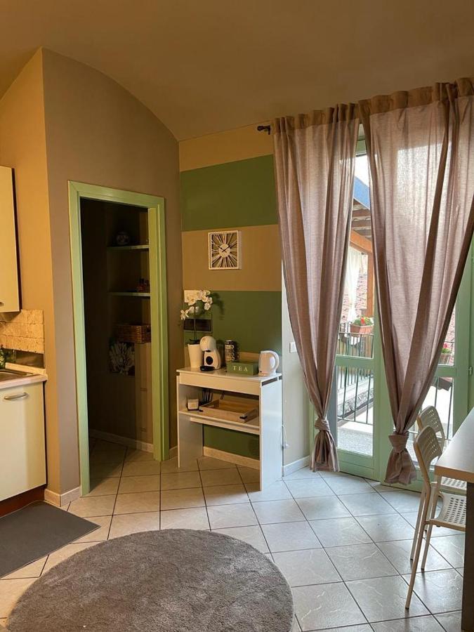 Bon Bon Del Corso Con Terrazzo E Aria Condizionata Apartment Asti Luaran gambar