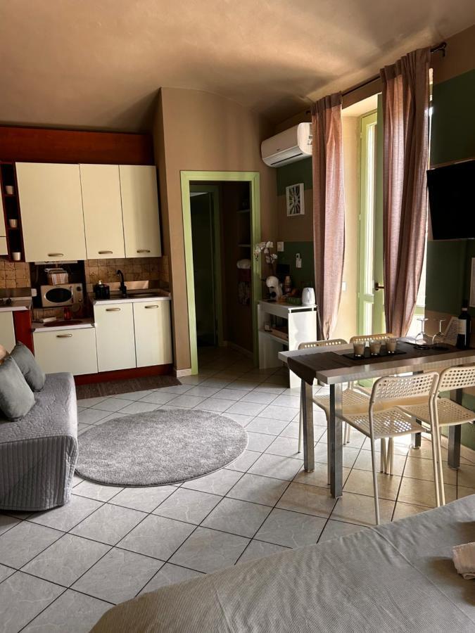 Bon Bon Del Corso Con Terrazzo E Aria Condizionata Apartment Asti Luaran gambar