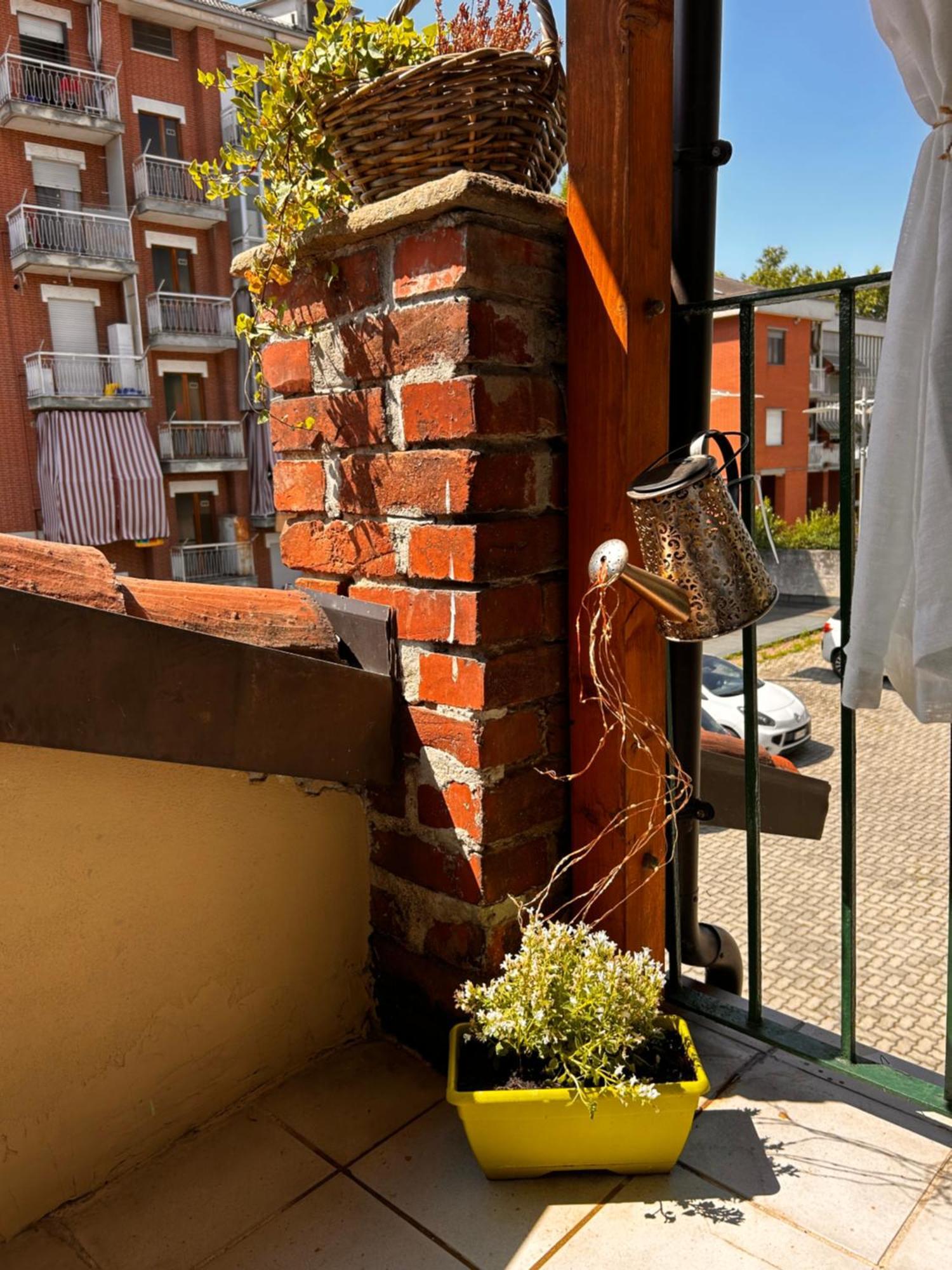 Bon Bon Del Corso Con Terrazzo E Aria Condizionata Apartment Asti Luaran gambar